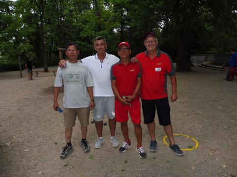 Finalisten B-Turnier von links nach rechts: Van Tien (Tromm), Marco (Frankfurt), Cau und Peter (BF Niedernberg)