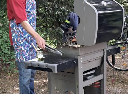 Volker am Grill