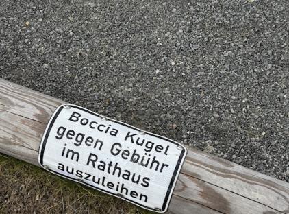 Hinweis auf "Boccia"kugeln
